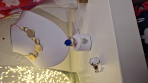 Dezember 2024 - Modeschmuck #outfitoftheday #mode #mettmann #fashion #boutique #modefreiheit #mettmanncity #shopmettmann